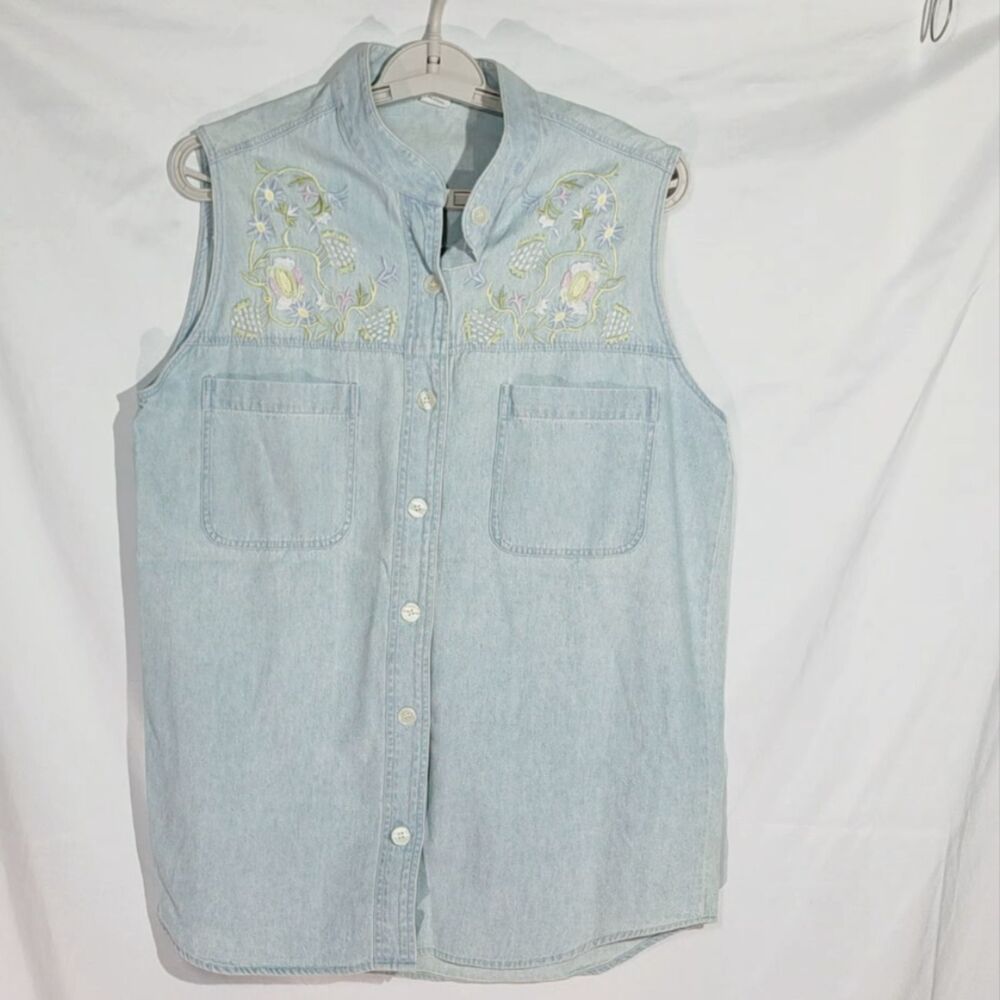Legends Vintage Floral Embroidered Sleeveless Denim Vest Shirt Light Blue M